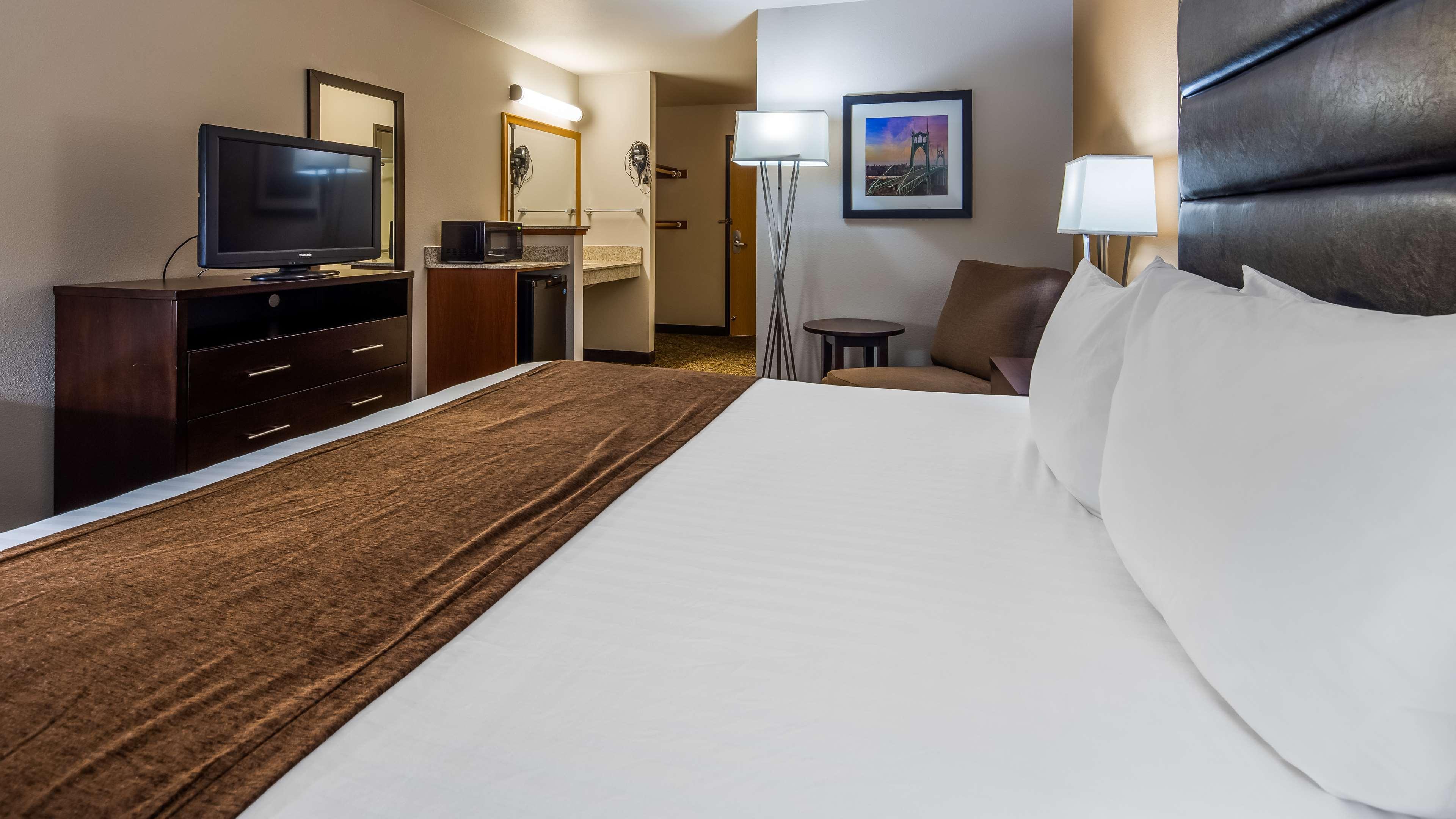 Best Western Oak Meadows Inn Saint Helens Exterior photo