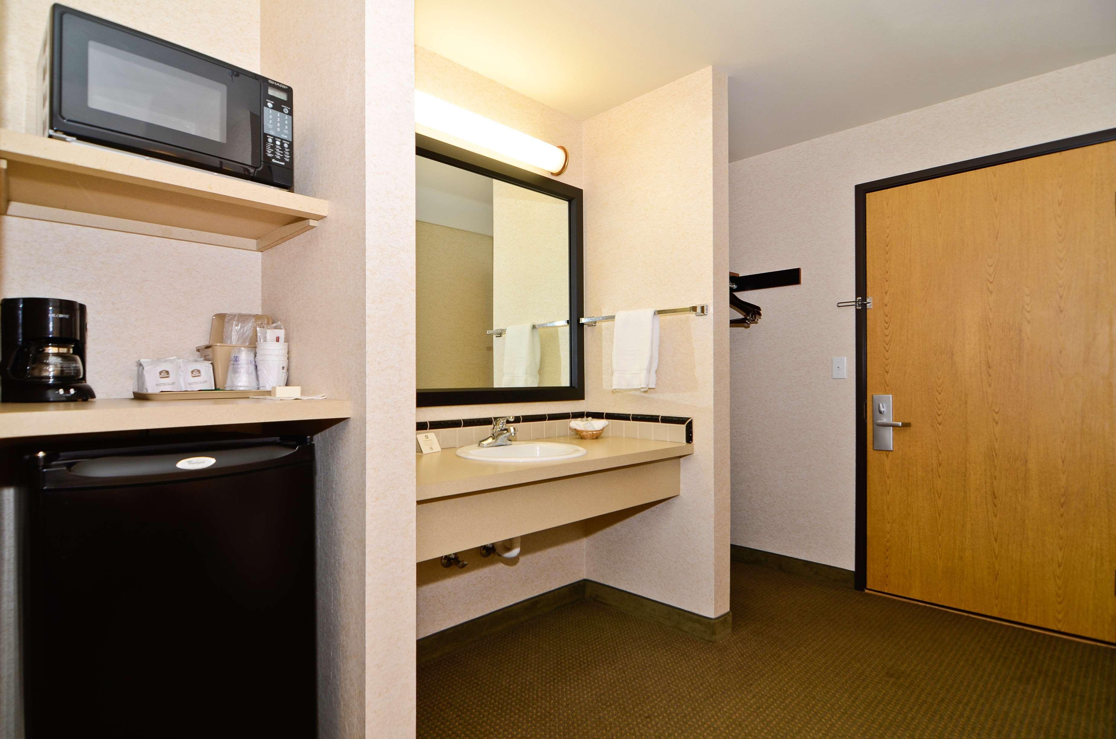 Best Western Oak Meadows Inn Saint Helens Exterior photo